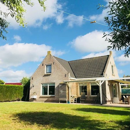 Stinswoning " Waadhoeke " Tzummarum Exterior foto