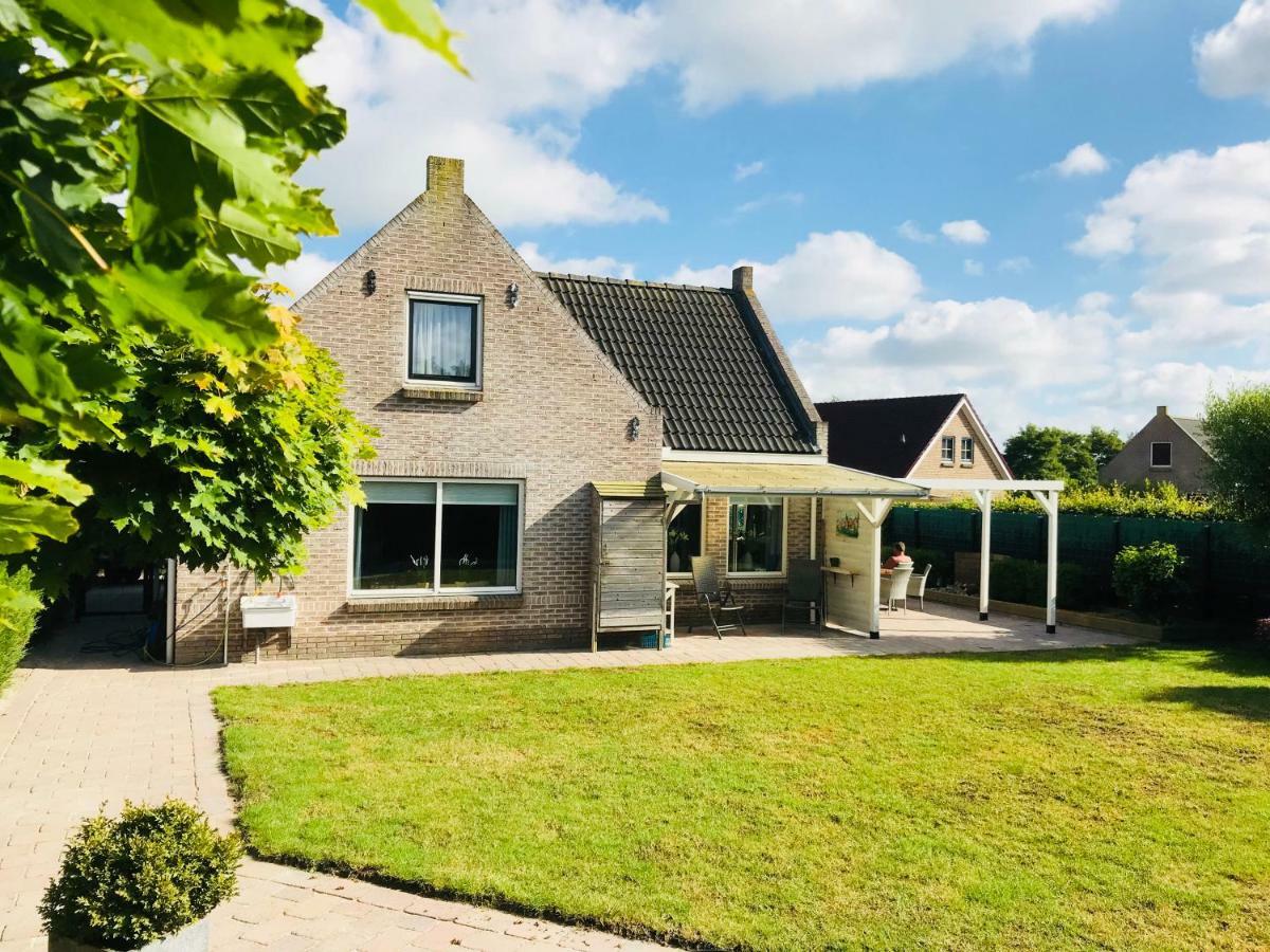 Stinswoning " Waadhoeke " Tzummarum Exterior foto
