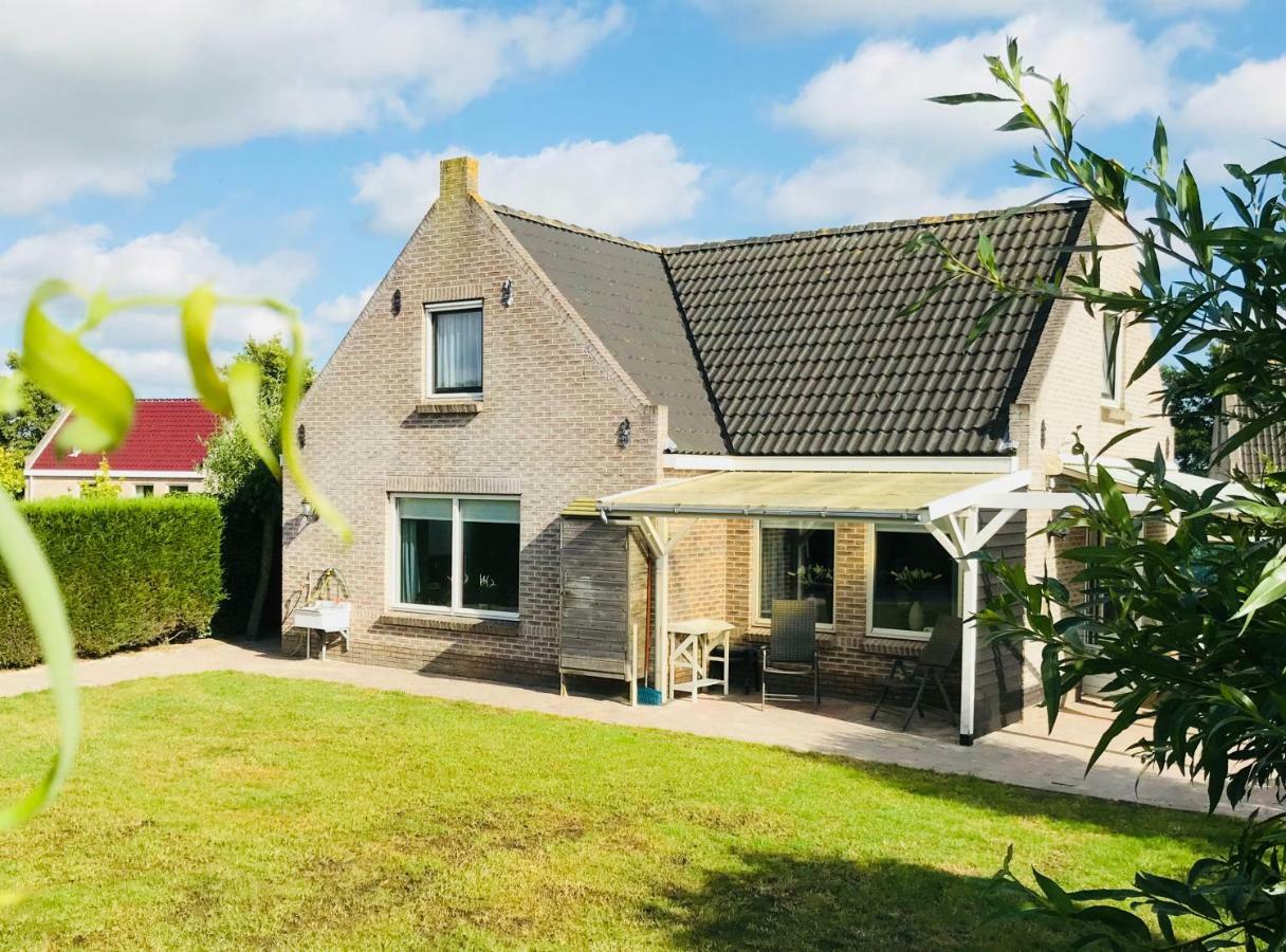 Stinswoning " Waadhoeke " Tzummarum Exterior foto